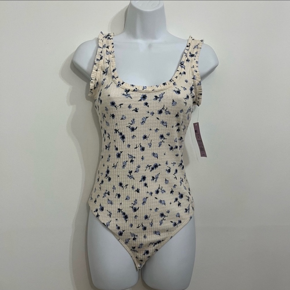 Wild Fable Bodysuit - Picture 5 of 5